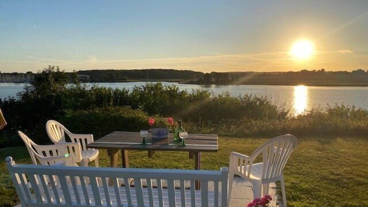 Ellenberg Apartment | The 4-star vacation apartment "Möwe" is located in a multi-party house in the beautiful town of Kappeln, with direct access to the Baltic Sea fjord Schlei and is very suitable for discerning connoisseurs, families with children and hobby anglers