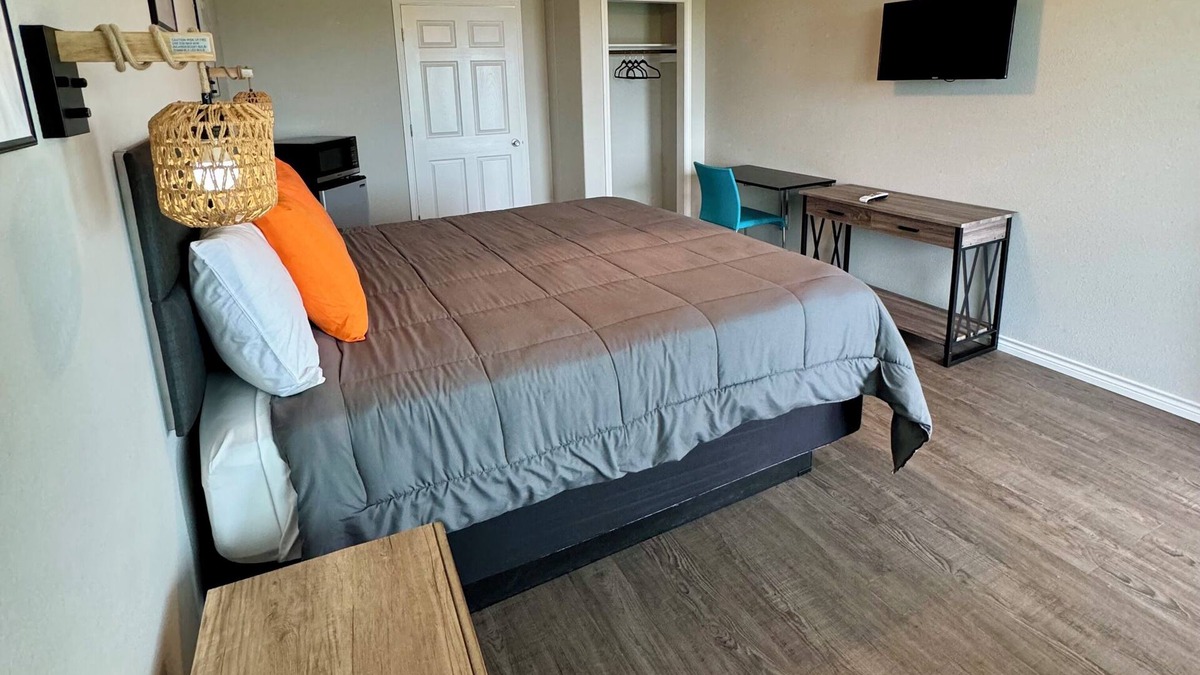Crystal Beach Hotel | The 409 Bolivar Beach Hotel