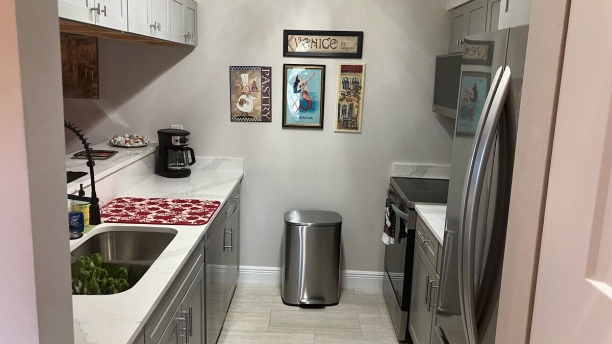 Sanibel Condo | The 5 star Mermaid House beachfront condo reopens. Gulf view from all windows