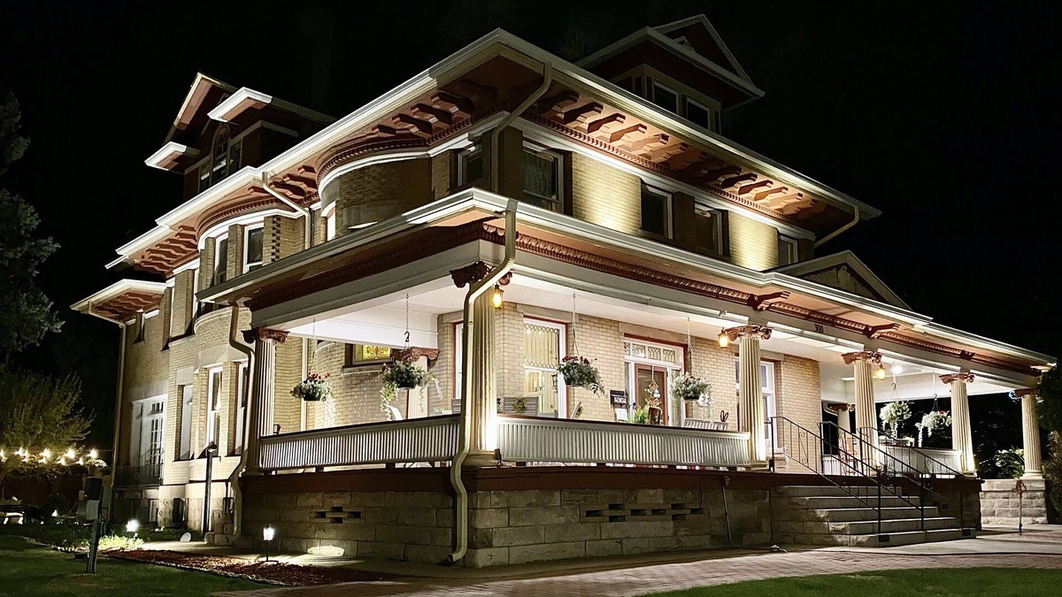 Pueblo Bed & Breakfast | The Abriendo Inn - Walter's suite