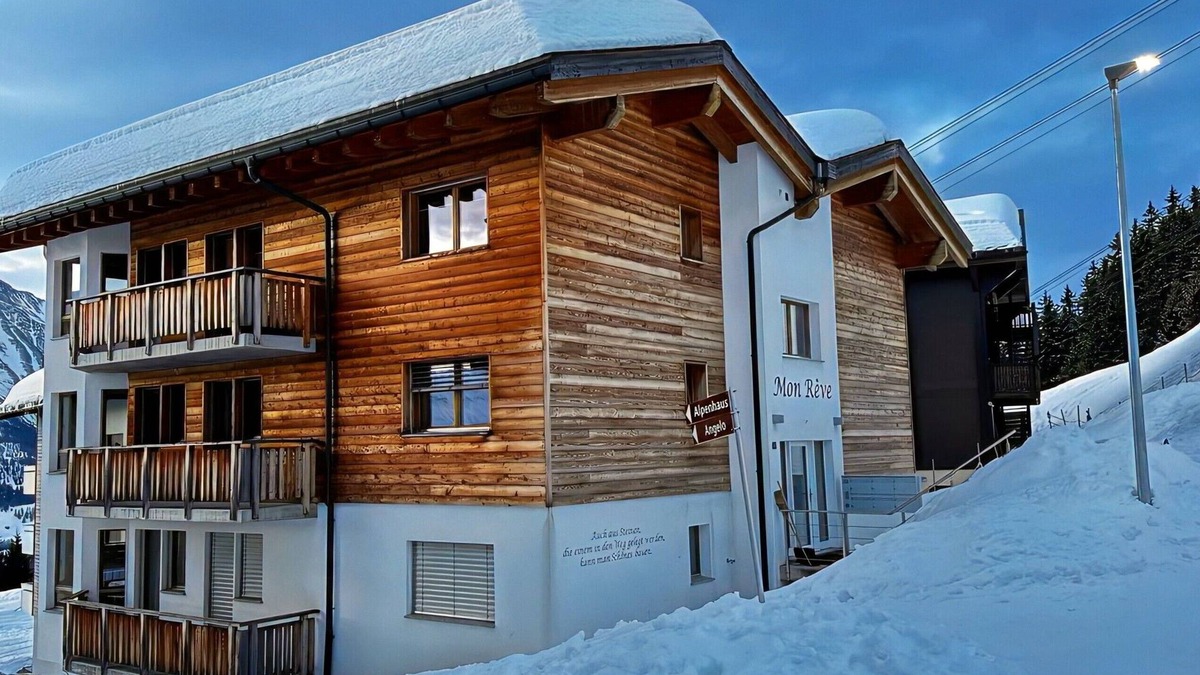 Bettmeralp Apartment | The accommodation is a vacation stay in the Aletsch Arena near the Aletsch Glaci