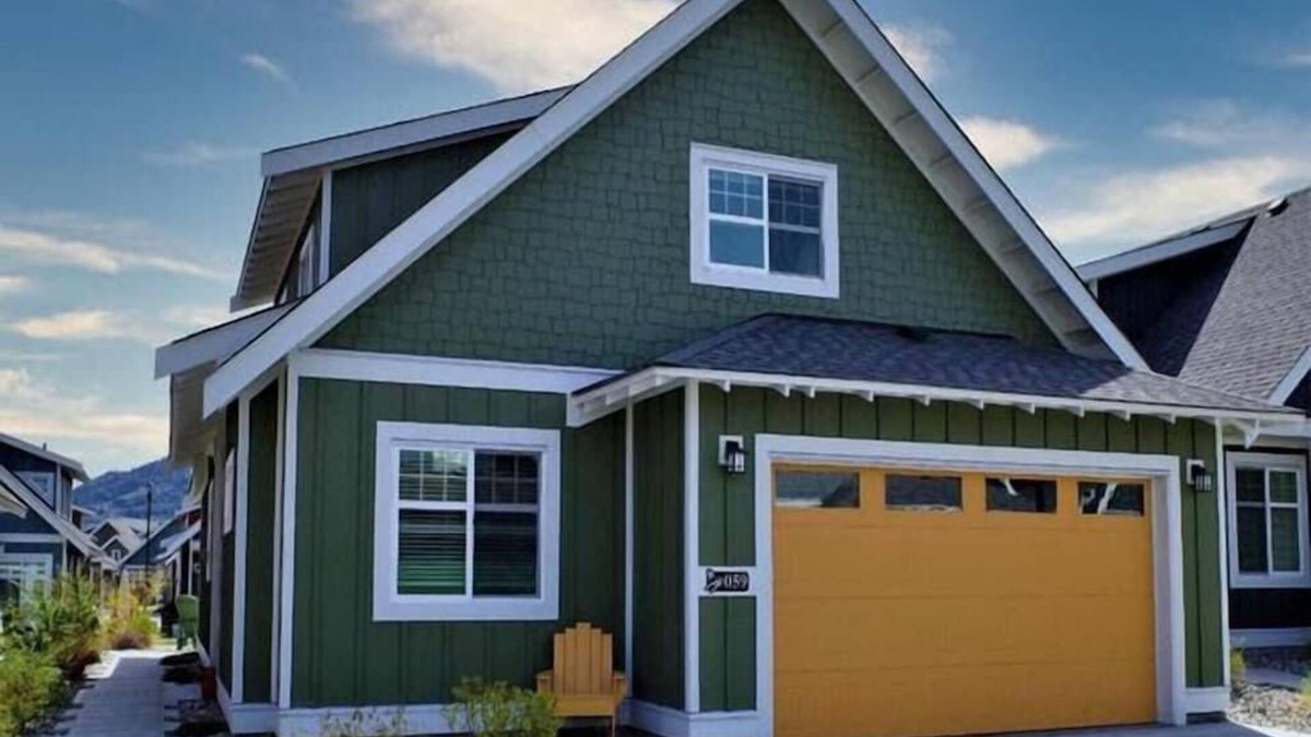 Okanagan-Similkameen Cottage | The Acorn Squash Cottage #59