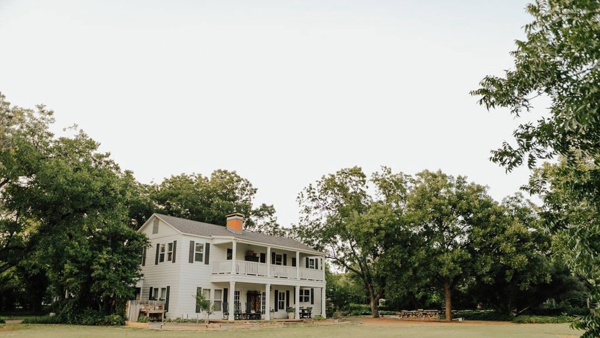 Abilene House | The Acre - 5/3 with Pool