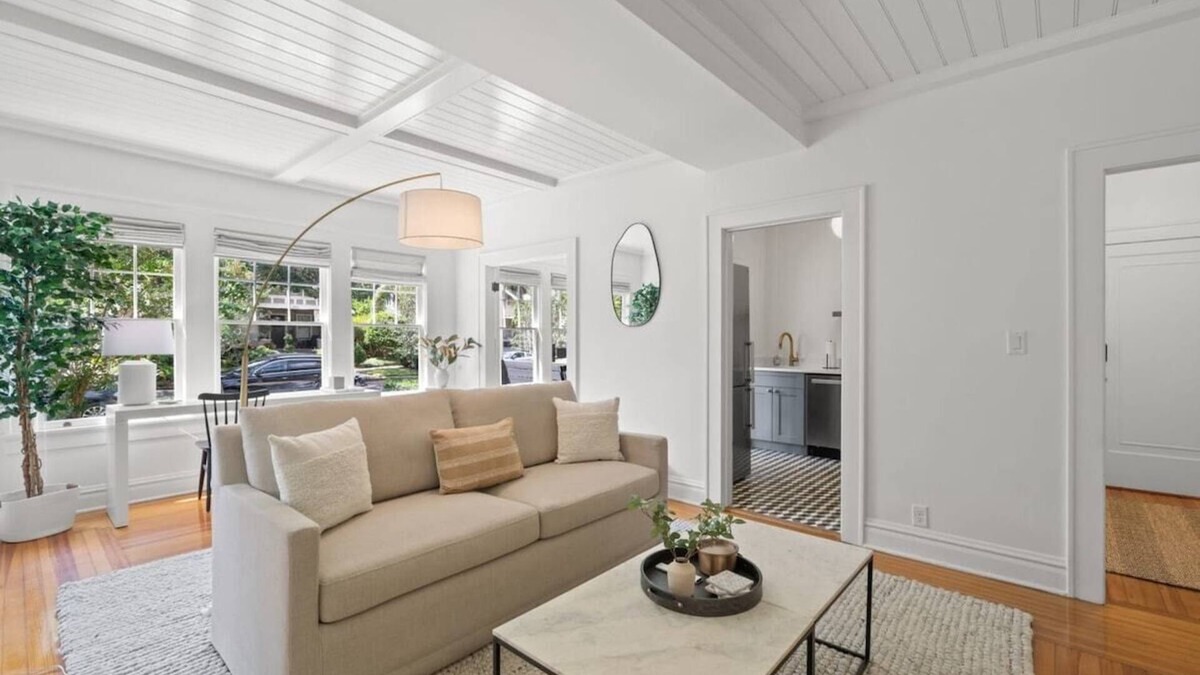 Hyde Park Apartment | The Adaline #6 | Gorgeous Hyde Park Apartment
