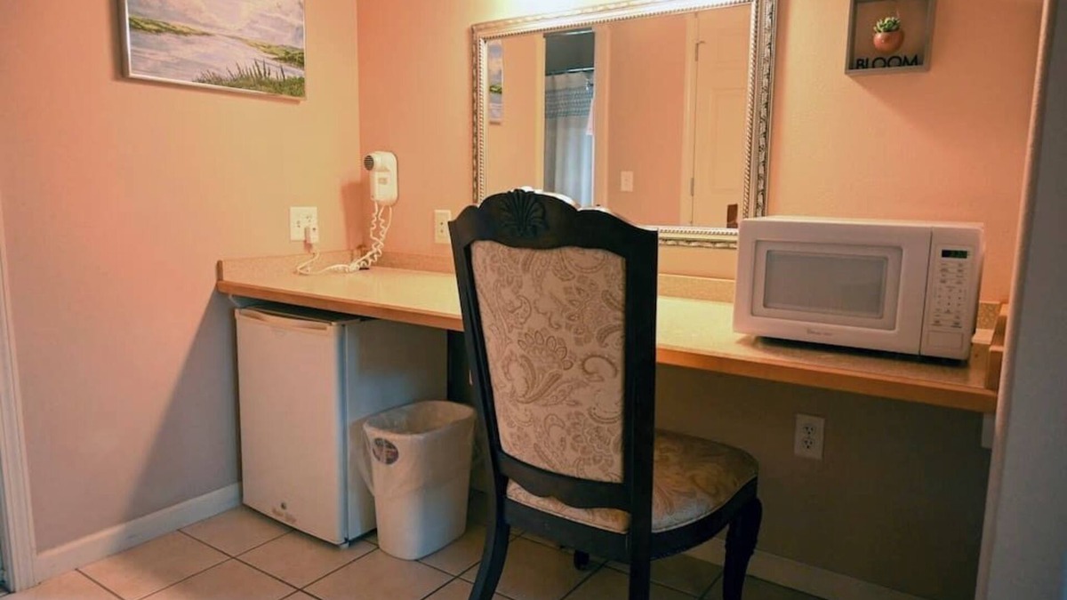Fairbanks Apartment | The Adamina - Valdez Suite