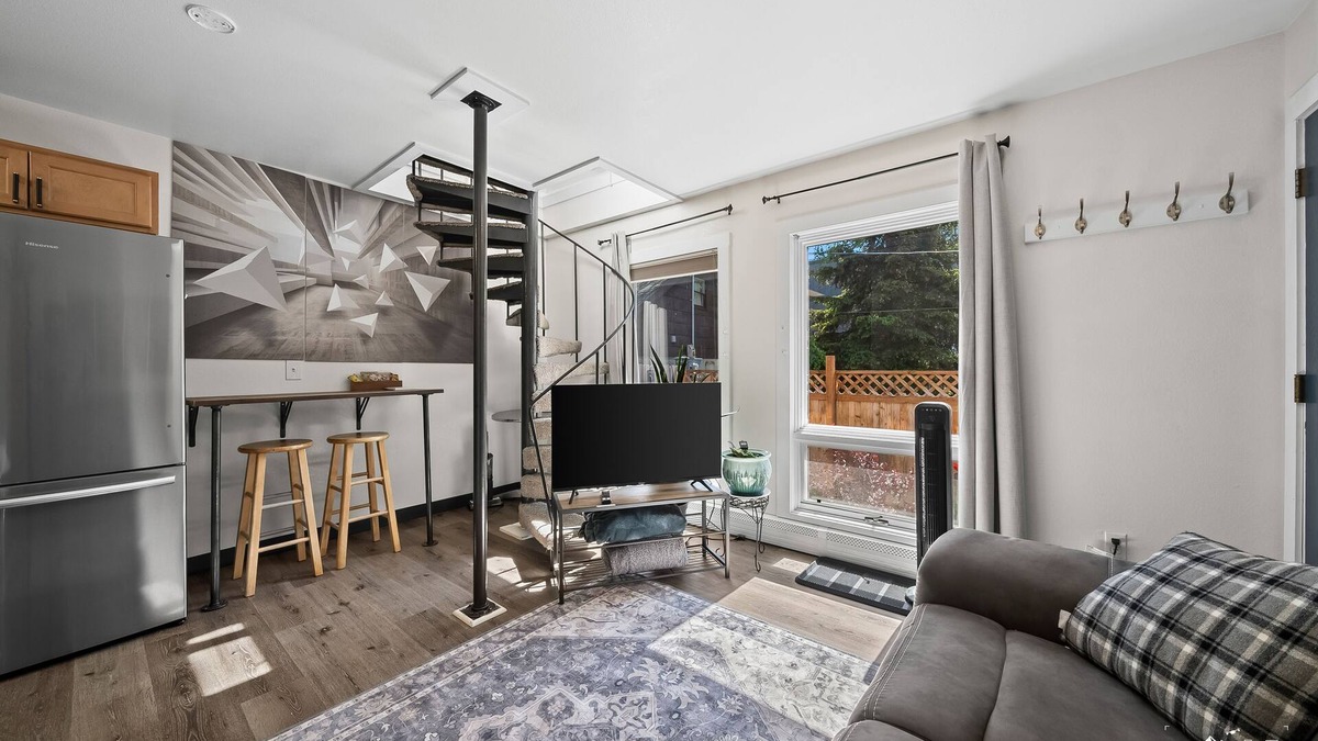 Airport Heights Community Council Apartment | The Alpenglow Loft - 1 Bed/1Bath- Radiant Charmer