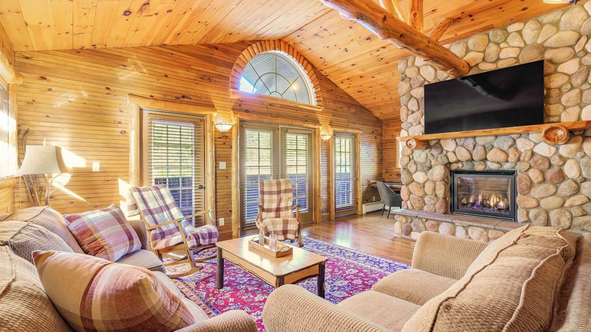 North Creek Cabin | The Alpine Lodge