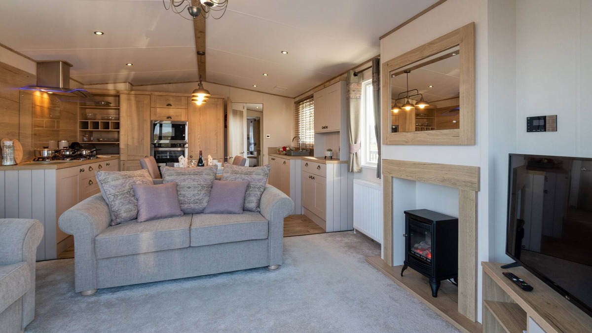 Strathkinness Cottage | The Ambleside Lodge - sleeps 4 guests in 2 bedrooms