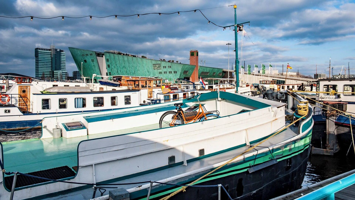 Zaandam Boat Rental | The Amsterdam boat Zaandam