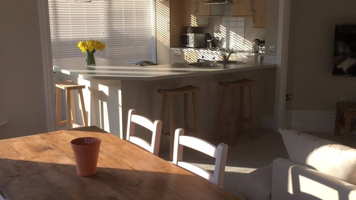 Westbourne Apartment | The Anchorage beach apartment