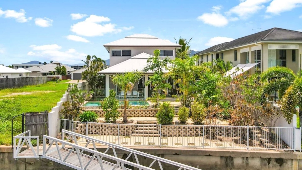 Trinity Park Villa | The Anchorage - Exclusive Waterfront Luxury | Private Pool | Marina Views