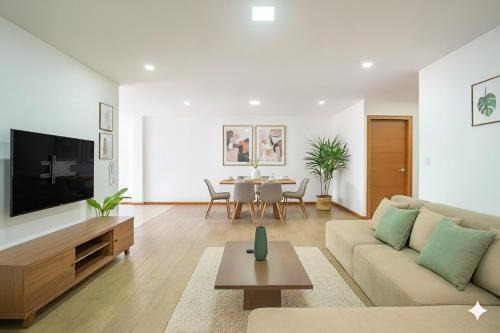 Totoracocha Apartment | The Andes apartment Patio & Luxury