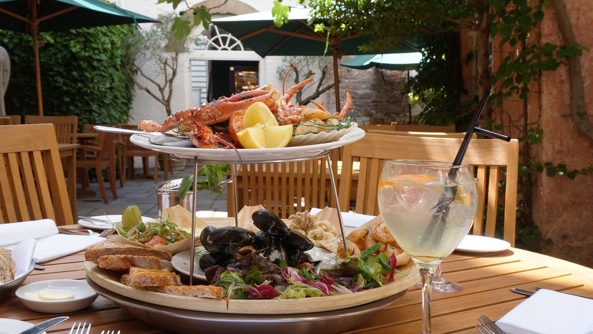 Abergavenny Hotel | The Angel Hotel Abergavenny