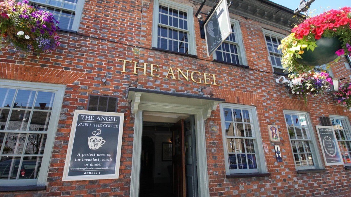 Wootton Bassett Hotel | The Angel Hotel