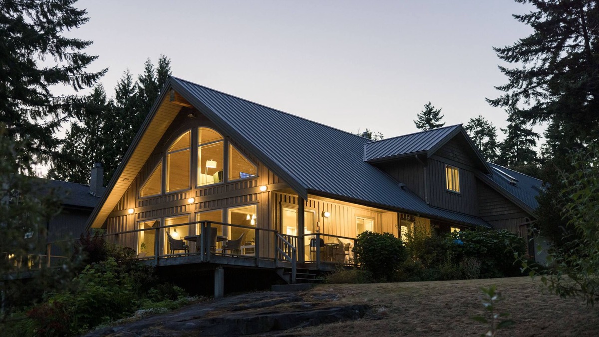 Halfmoon Bay House | The Annex- Family Fun on Sargeant Bay