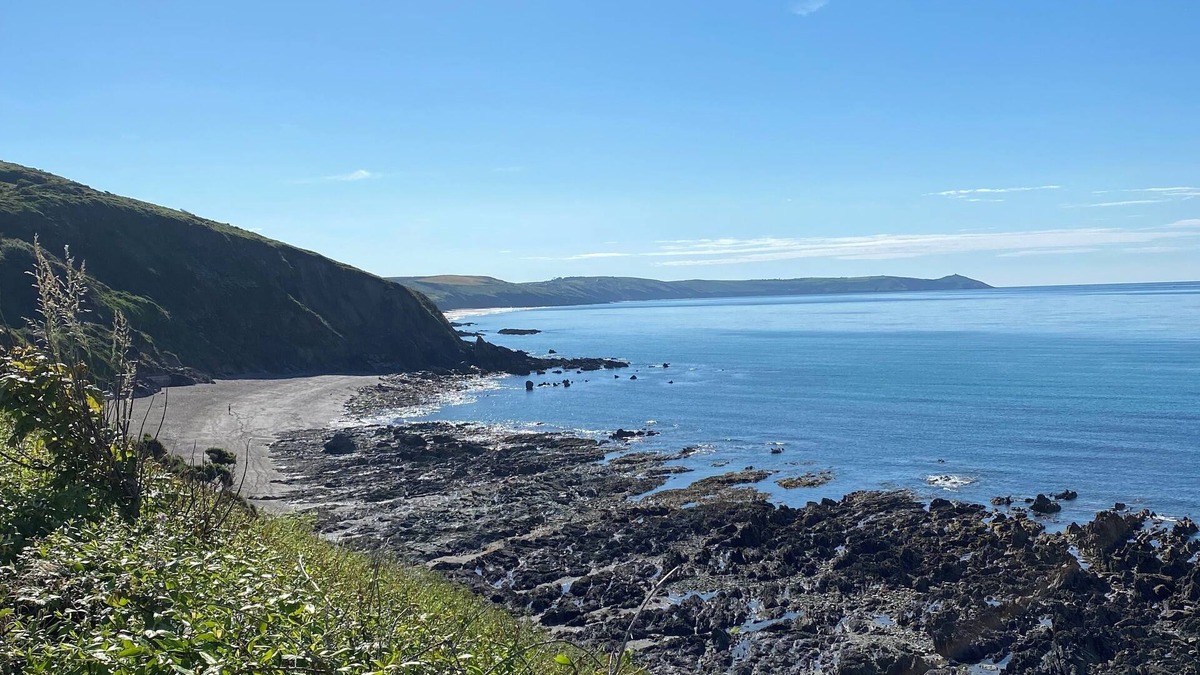 Torpoint Apartment | The Annex in Antony - 5 minutes from the beaches of Whitsand Bay!