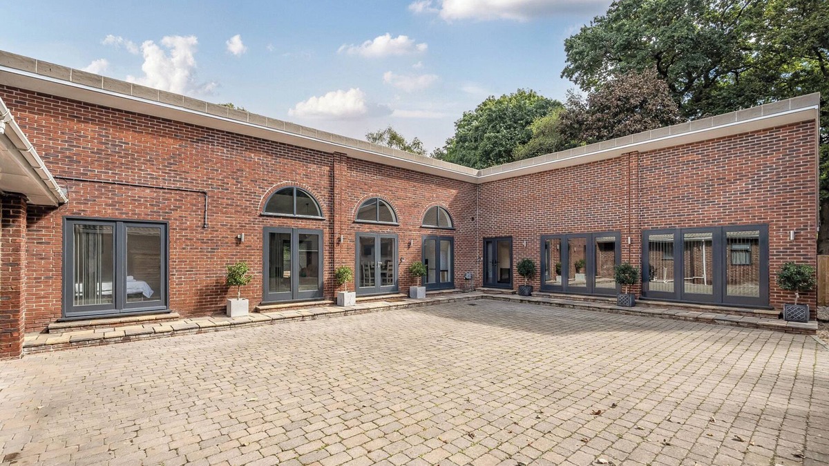Wimborne Cottage | THE ANNEX, pet friendly, with a garden in Wimborne Minster
