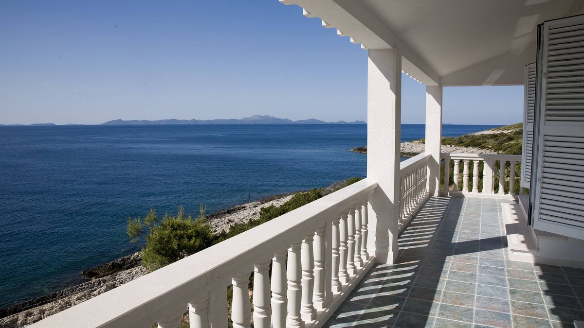 Zavalatica Villa | The apartment is directly on the Sea , on the island of Korcula, Croatia