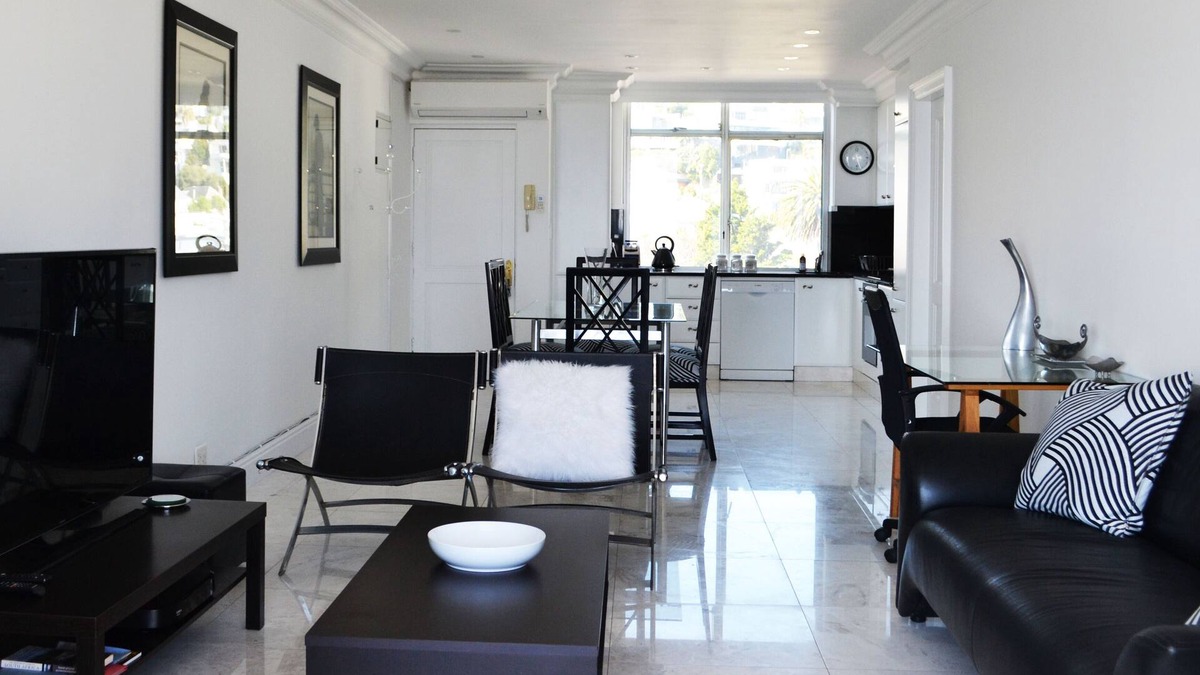 Camps Bay Apartment | The apartment offers stunning views of the famous Camps Bay beach.