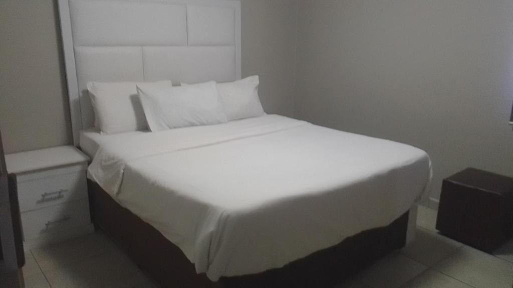 Sandown Apartment | The Apartment On Katherine Street In Central Sandton