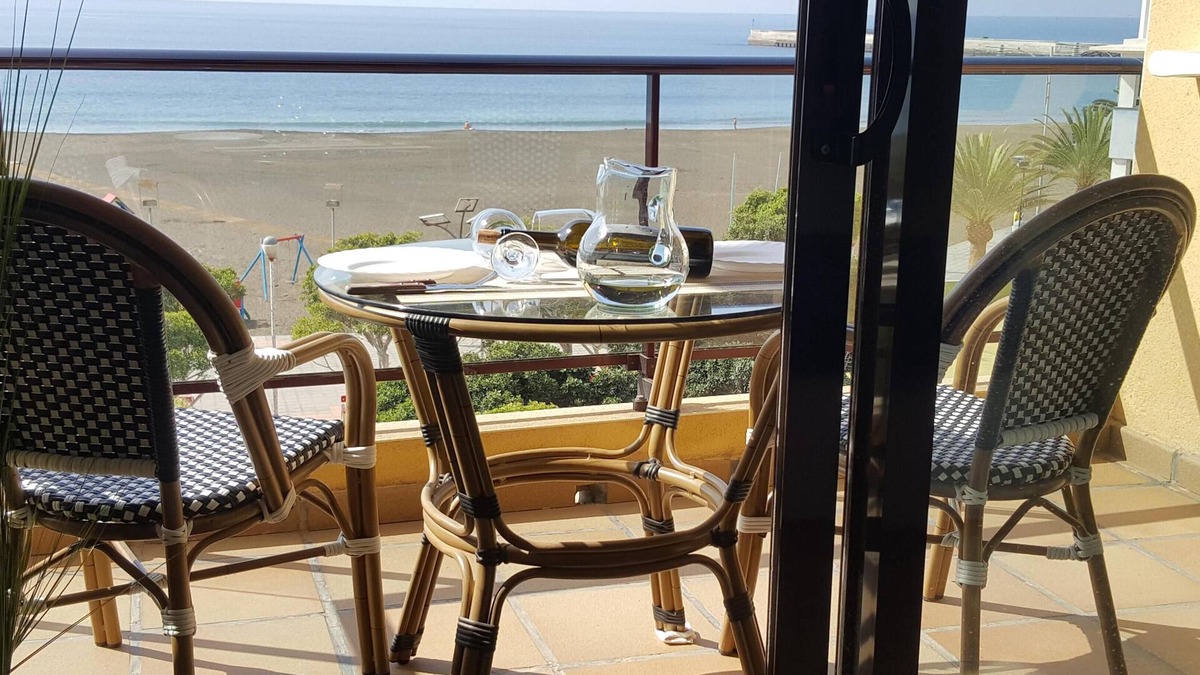 Gran Tarajal Apartment | THE APARTMENT ON THE BEACH.
