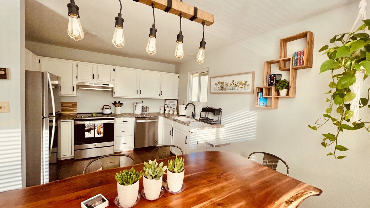 West Colorado Springs Apartment | The Apartment Suite! Private Hot Tub w/Mountain Views