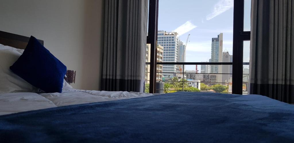 Kollupitiya Apartment | The Apartments by Lanka Vacations