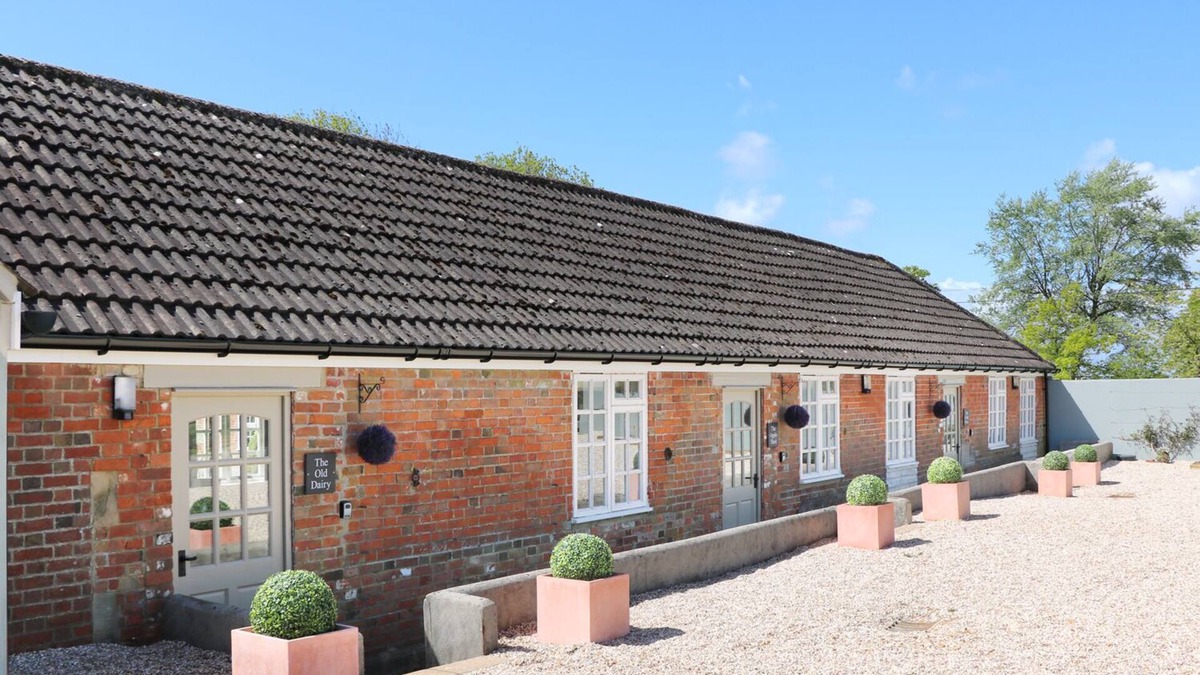 Shaftesbury Cottage | THE APPLE SHED, MOTCOMBE, SHAFTESBURY, pet friendly in Motcombe