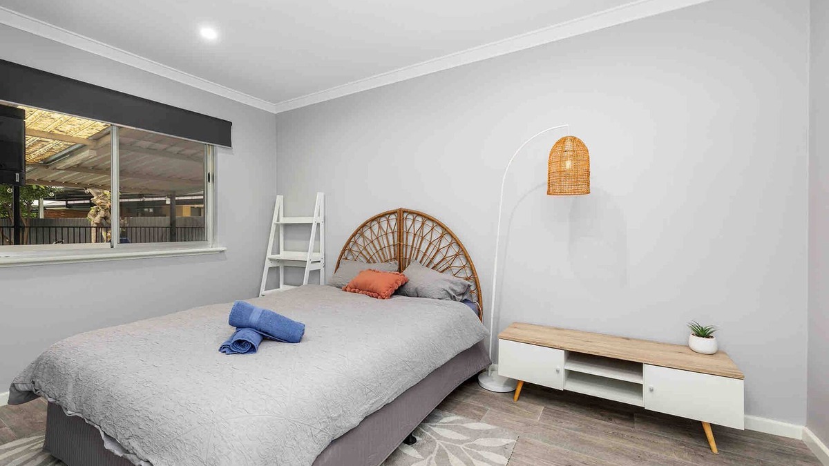 Belmont House | The Arlunya Escape: Pool, Fire Pit & Family Fun