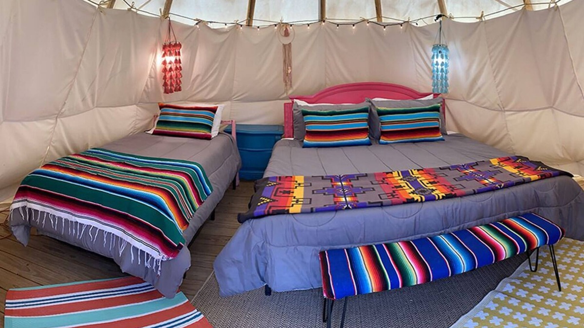 Wills Point Cabin | The Arrowhead Tipi Resort - Big Lakes - Nomadic Tipis on Lake Tawakoni
