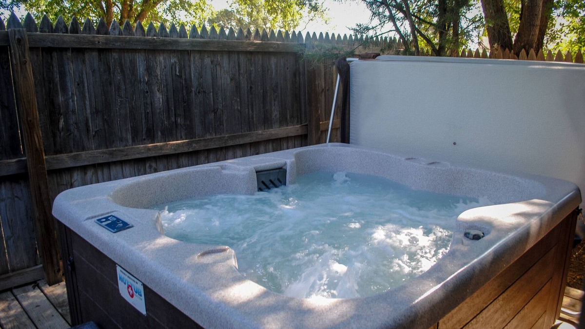 Palisades Bed & Breakfast | The Aspen Cabin at Starlight Canyon Bed & Breakfast