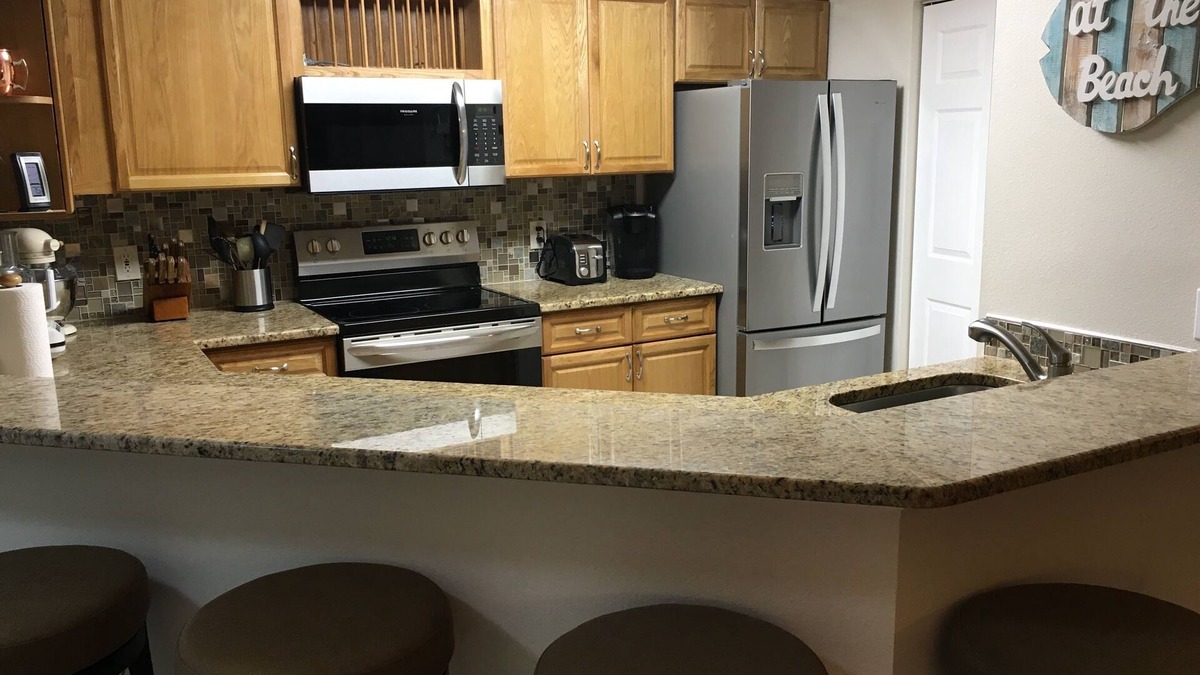 Clearwater Condo | The Avalon at Clearwater - Desirable FIRST FLOOR Unit 2 bed - 2 bath