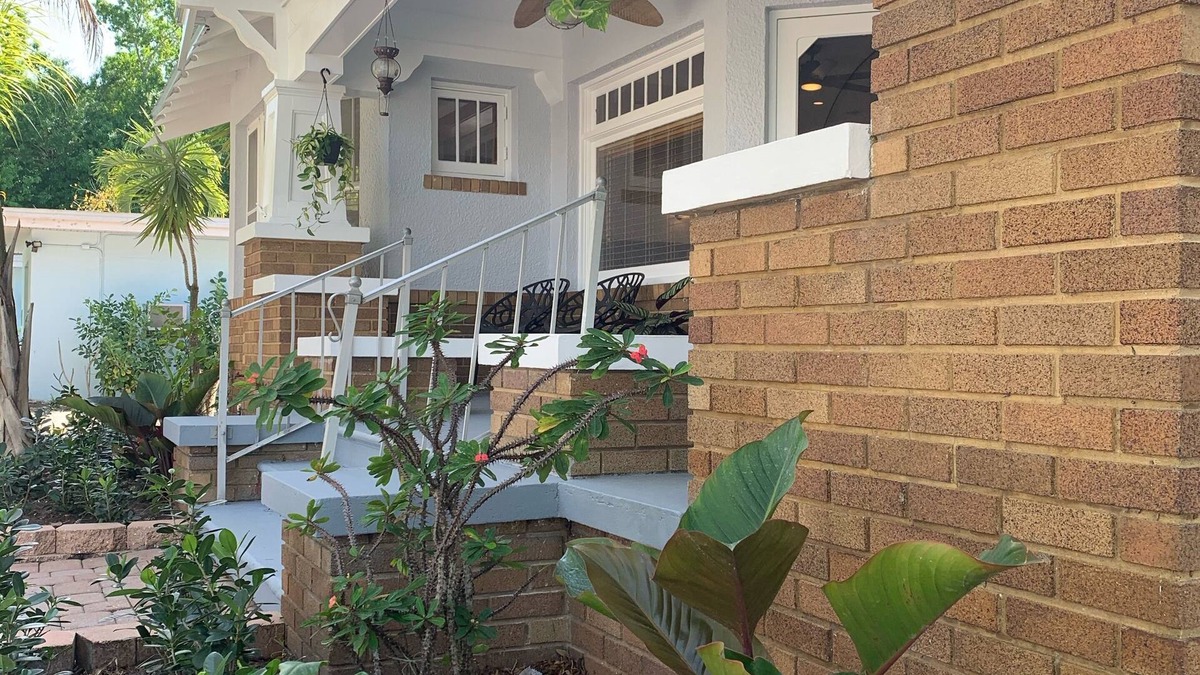 Fort Myers River District House | The Avalon House - Historic Home, Walking Distance to Downtown River District