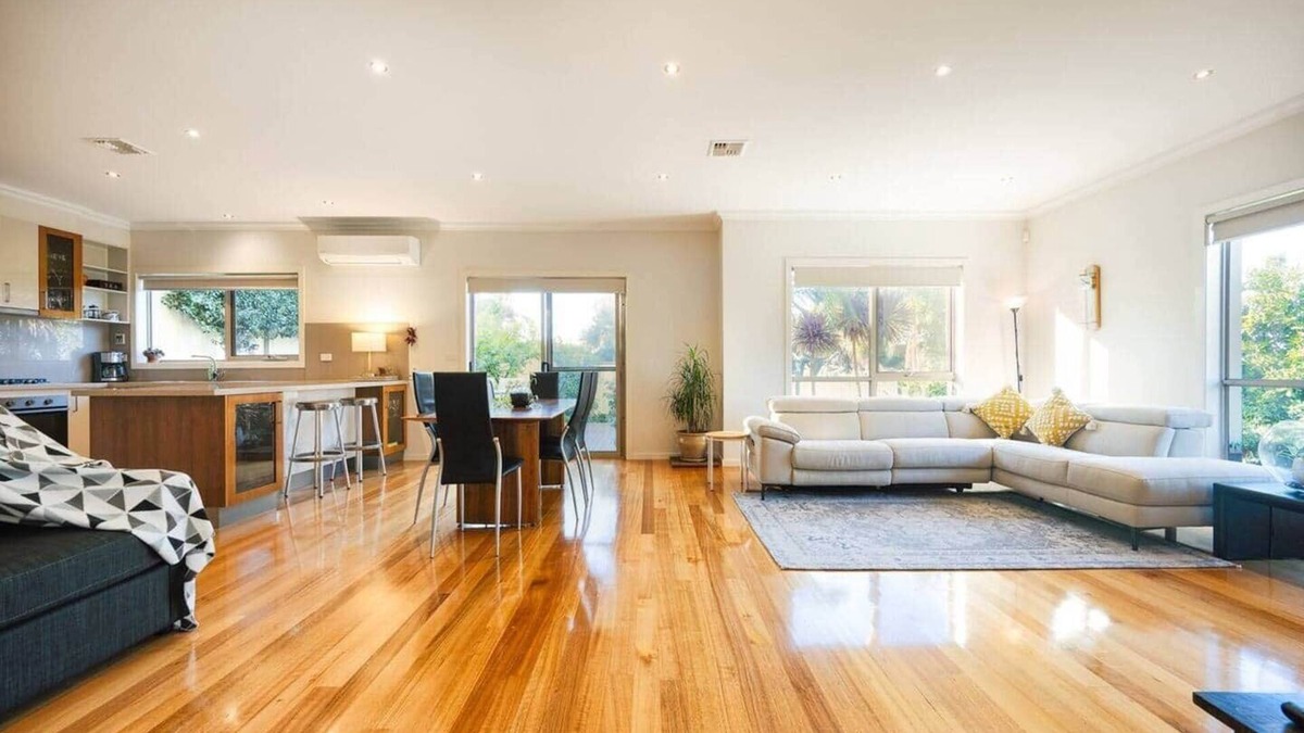 Avondale Heights House | The Avondale Hideaway | Space, Style & Serenity
