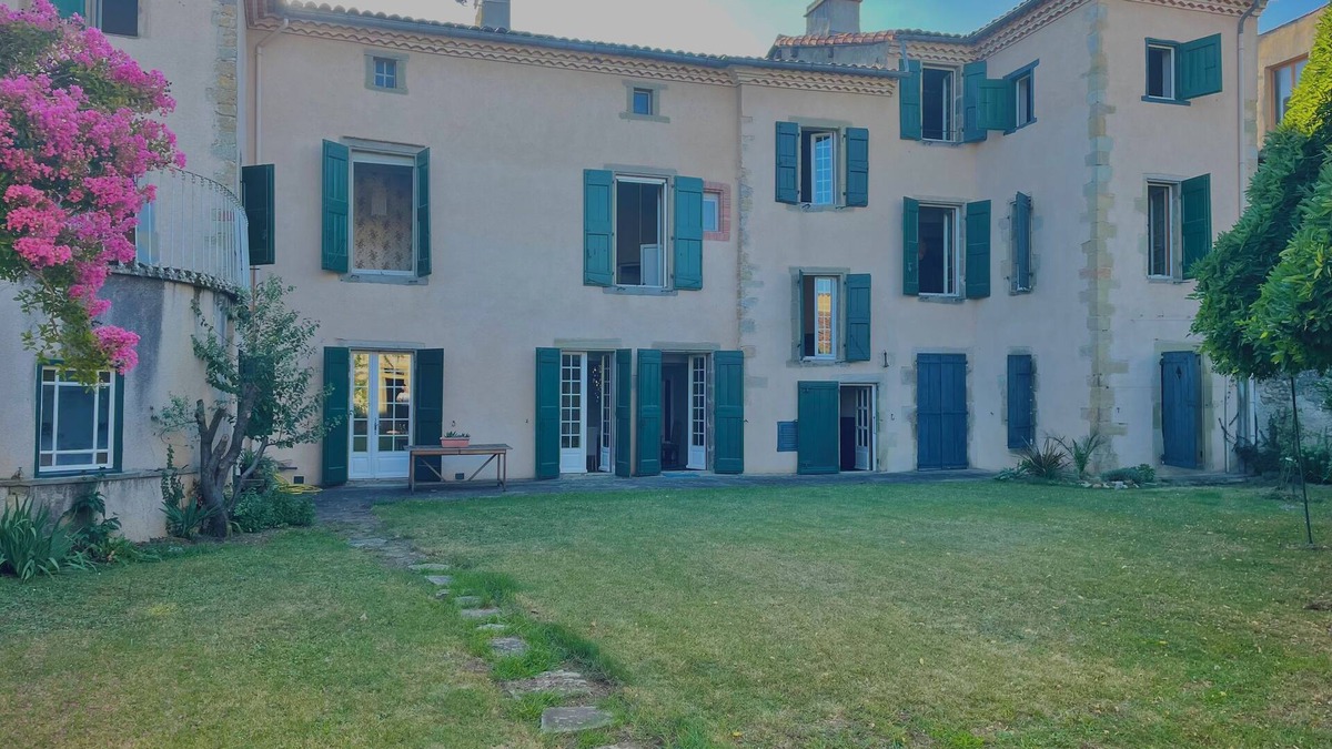 Mirepoix House | The Babouz Cottage, 4*, entire house in the heart of Mirepoix and Cathars area