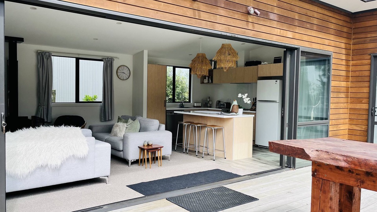 Kakanui House | The Bach Retreat Kakanui
