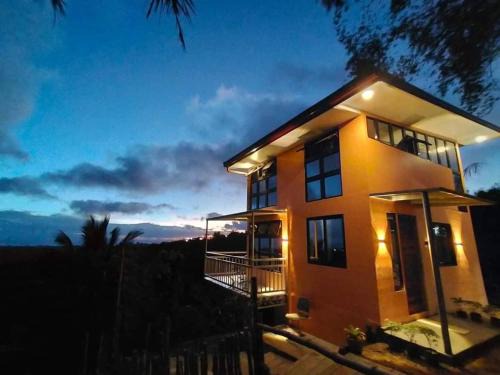 Tanay House | THE BALAY MOUNTAIN PEAK
