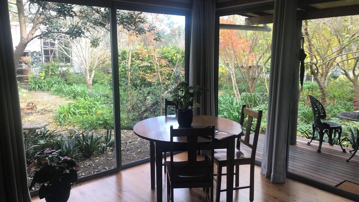 Ellalong Cabin | The Bale. Cosy cabin set amongst lush gardens in the Hunter Valley.