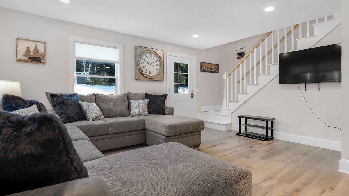 Rumford Center House | The Balsam Retreat- 3 Bedroom Retreat in the Mountains of Maine