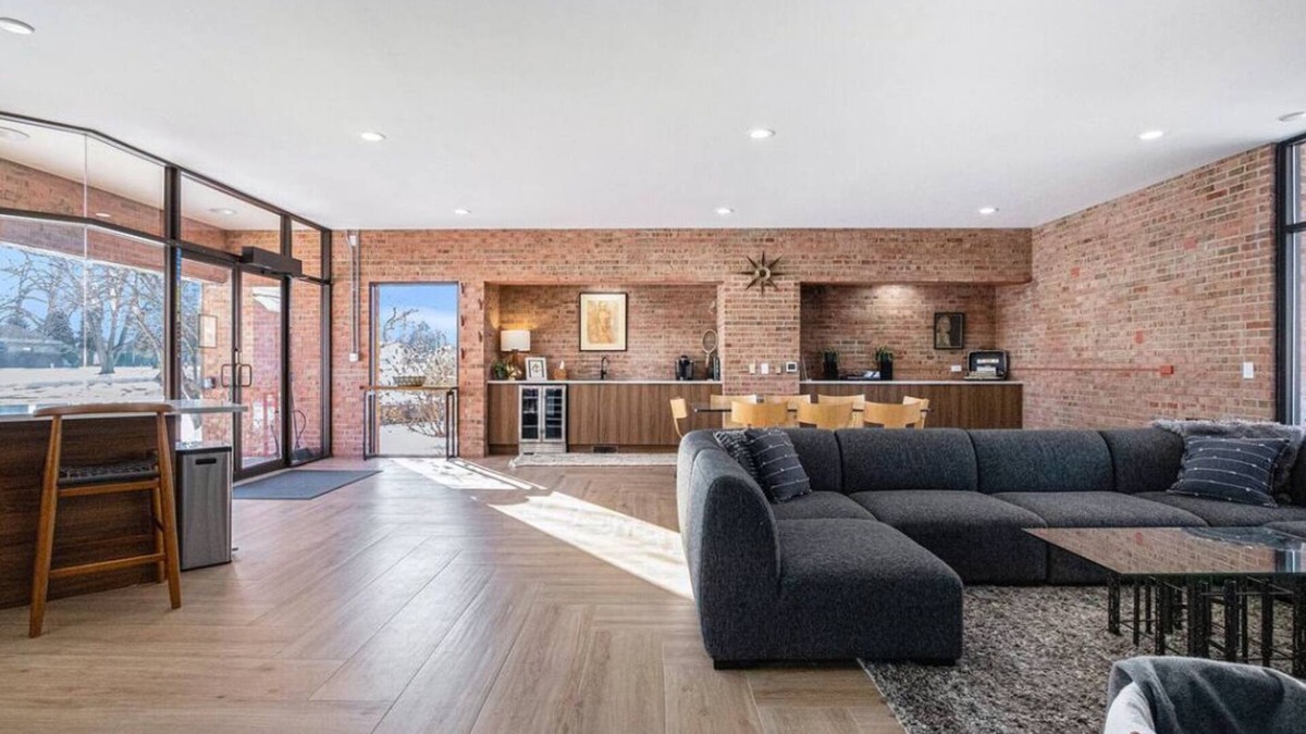 Three Oaks House | The Bank- Historic Charm, Modern Stay in the Heart of Three Oaks