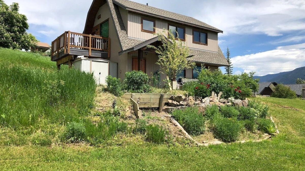 East Kootenay House | The Barn at Forest’s Edge