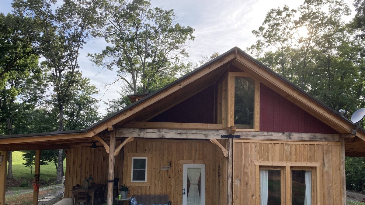 Mill Spring Cabin | The Barn House - 8 miles to TIEC