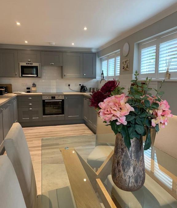Cranleigh Apartment | The Barn House
