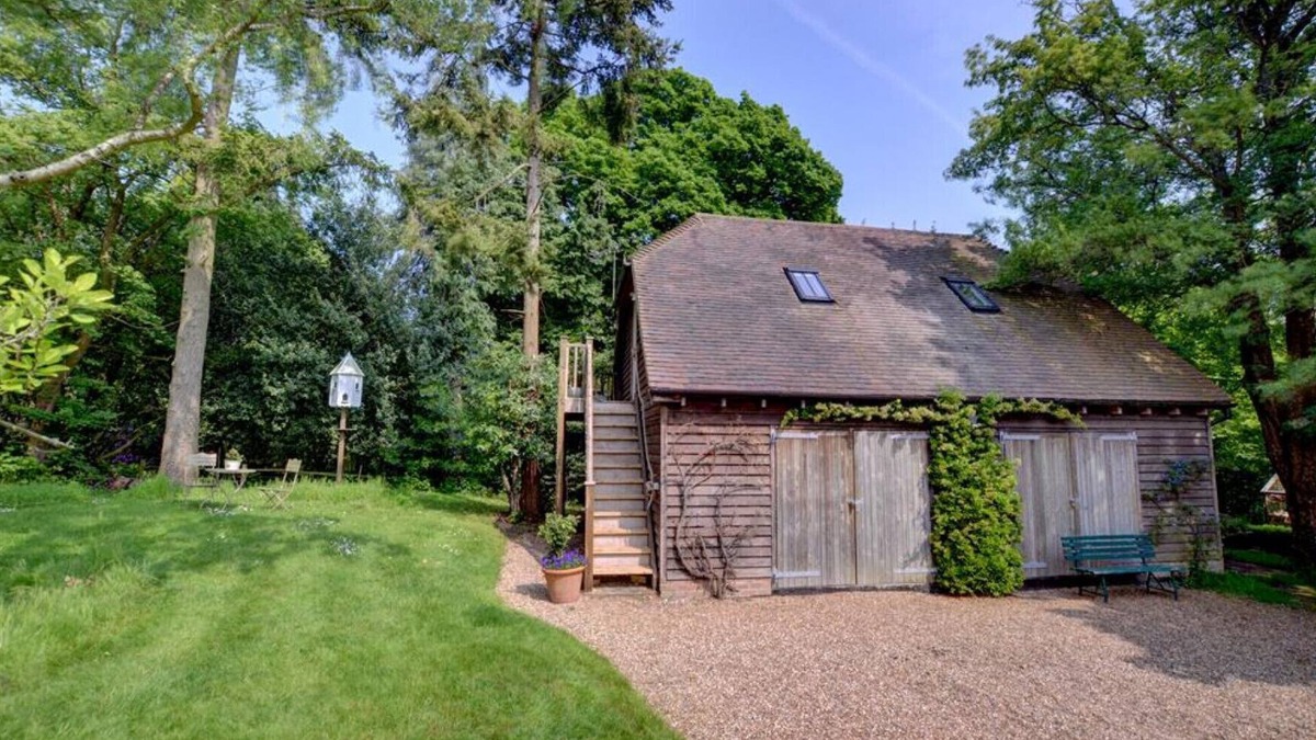 Abbess Roding House | The Barn Studio - One Bedroom House, Sleeps 2