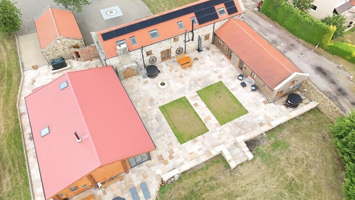 Crook House | The Barn & The Log Cabin, Sleeps 12, 2 Hot Tubs