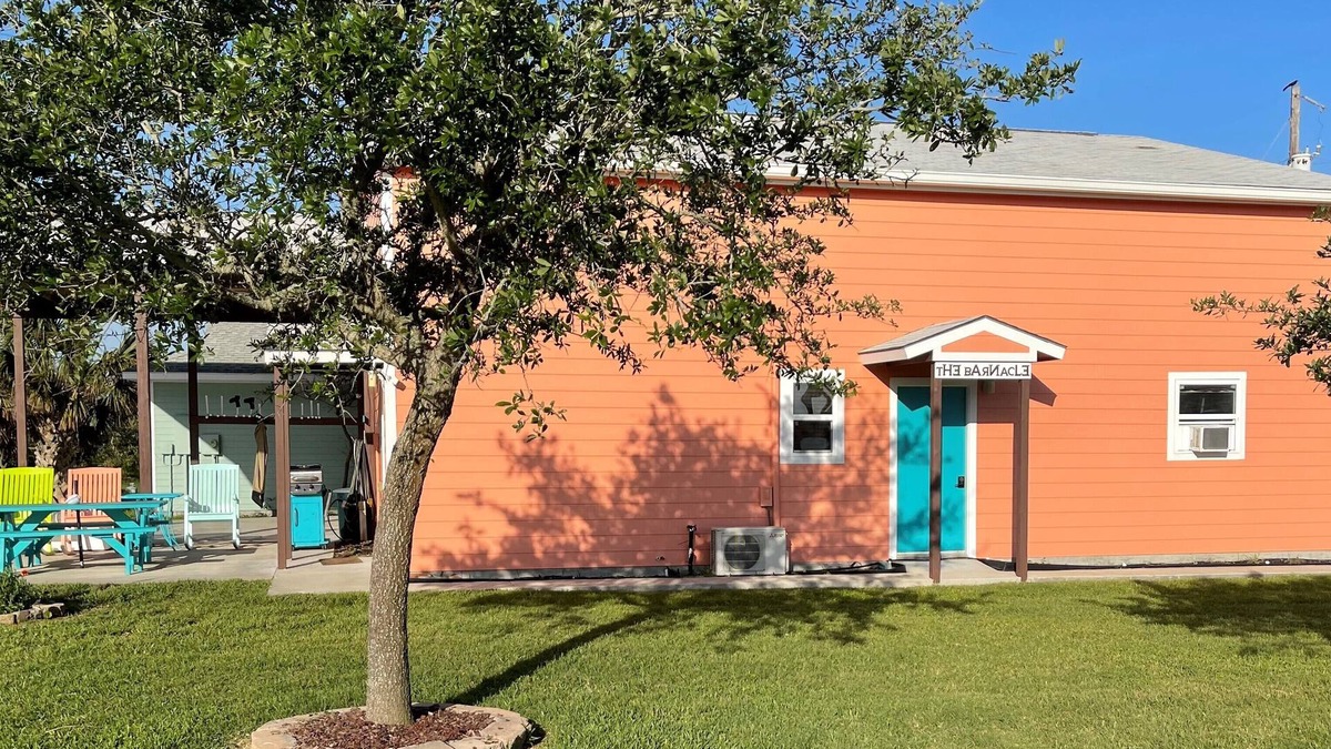 Port O Connor Apartment | The Barnacle-Perfect for the Fishermen.