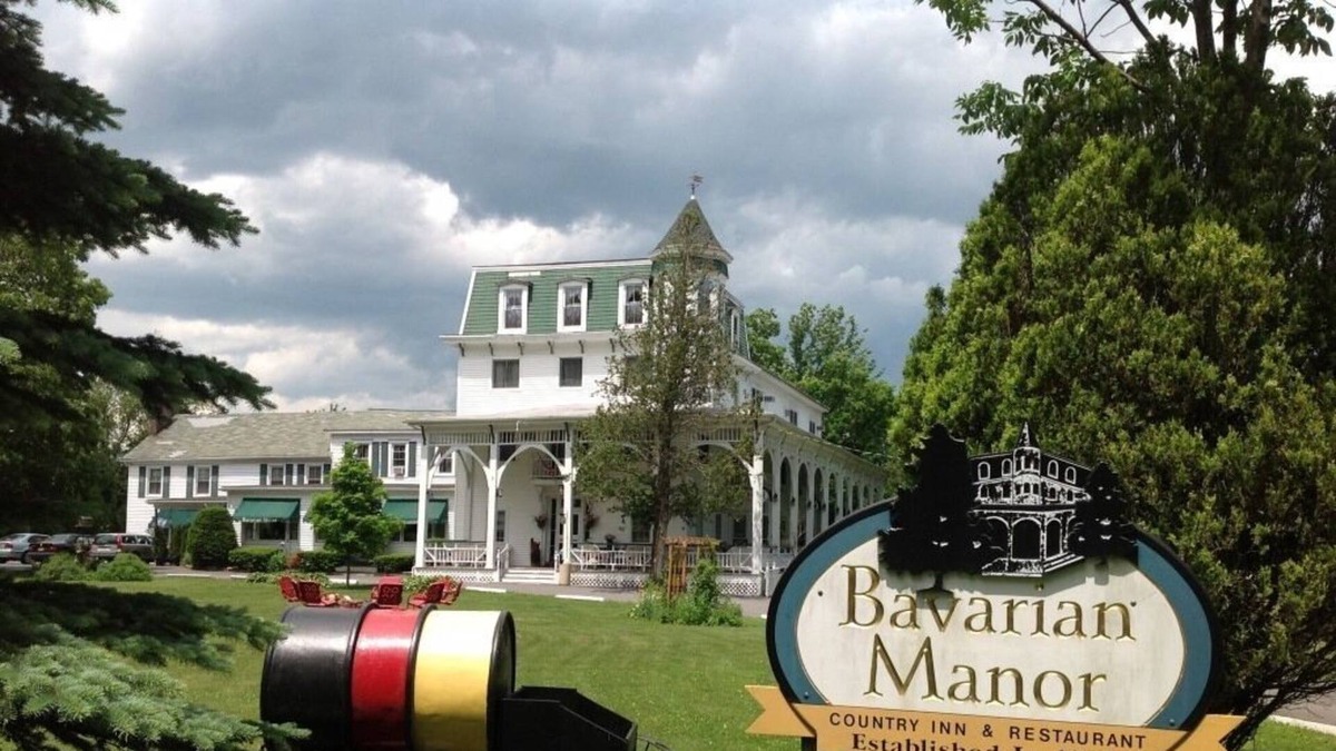 Purling Bed & Breakfast | The Bavarian Manor Hotel