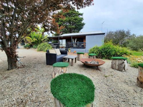 Fingal House | The Beach Cabin Ocean Bay Getaway PL