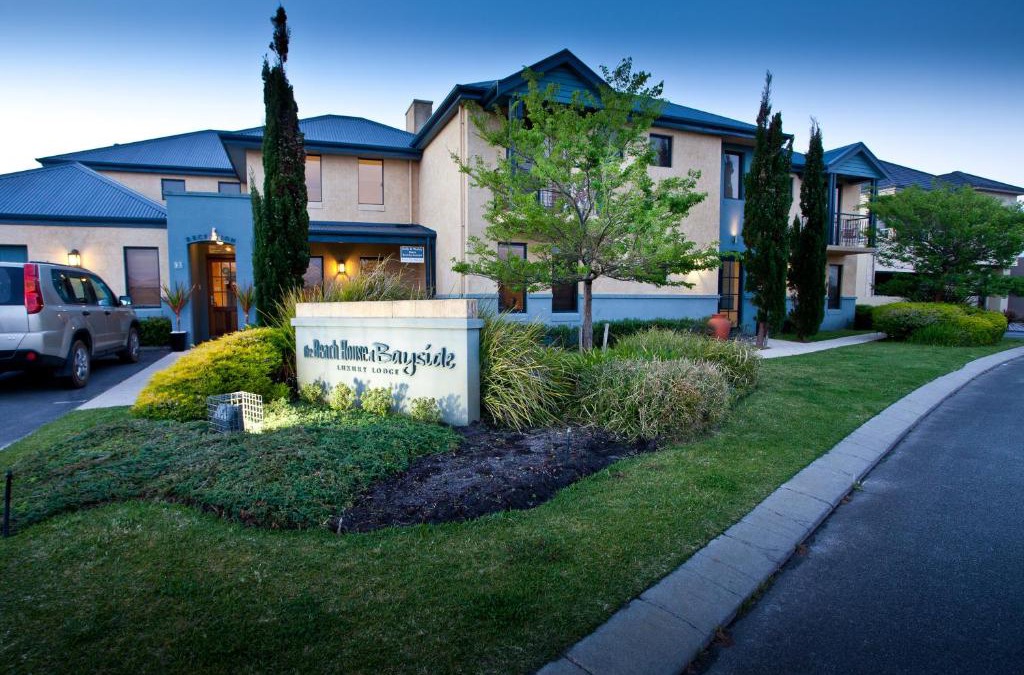 Collingwood Park Hotel | The Beach House At Bayside