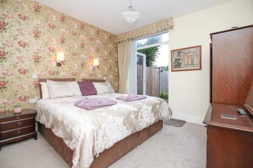 Weston-super-Mare House | The Beach House Luxury Rooms Weston Super Mare